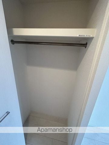 ESLEADOSAKAUMEDAWESTの内装写真
