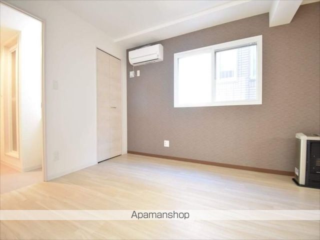 クレステージ西岡の内装写真