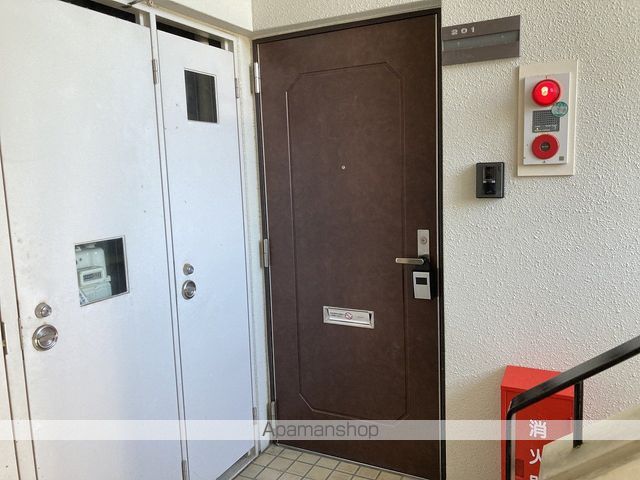 ニューハイツ幸の玄関写真
