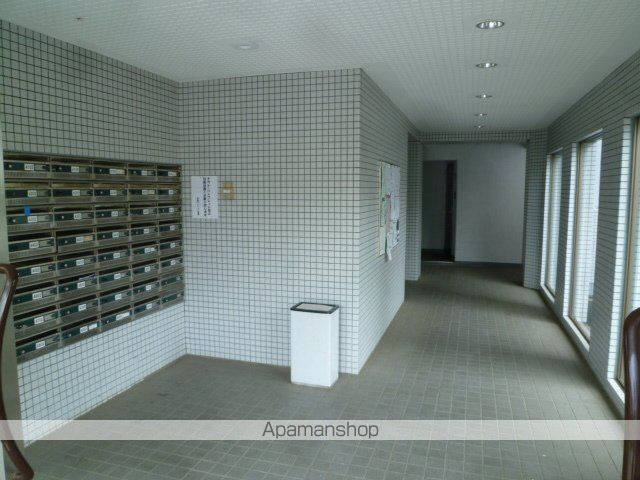 内藤マンションA棟の玄関写真
