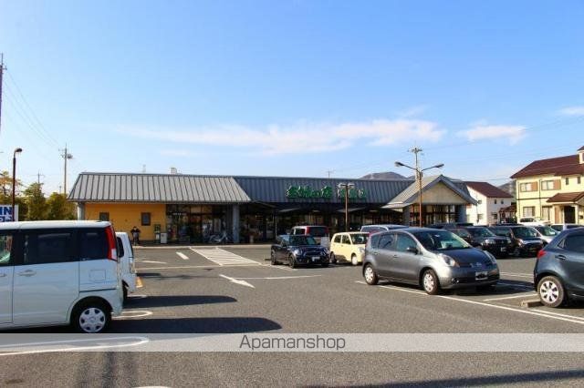 レミリアの周辺写真