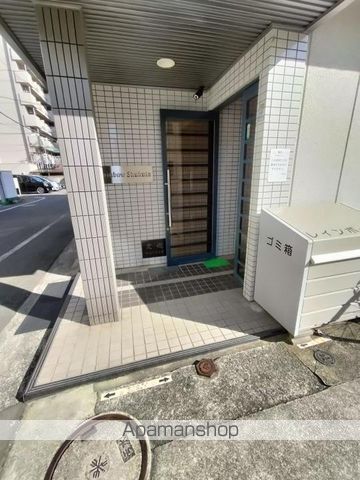 レインボー宿院の玄関写真