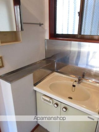 東京都杉並区下井草２丁目[2K/34m2]の洗面所