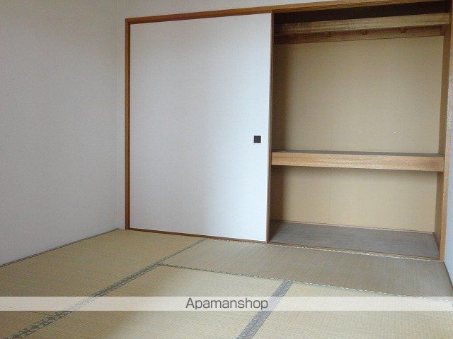 コスモロイヤル東苗穂A棟の内装写真