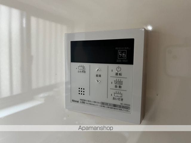 湖南市石部東1丁目貸家の内装写真