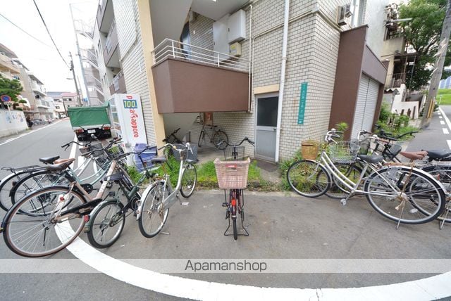 谷田十三マンションの玄関写真