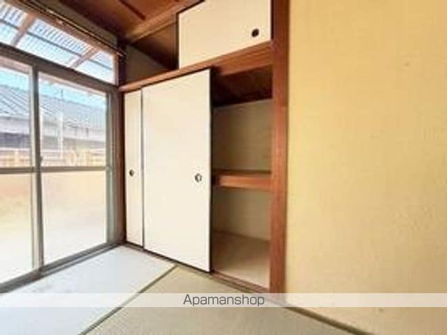 西崎2丁目貸家の内装写真