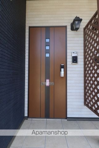 ピコラCASAの玄関写真