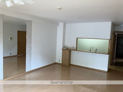 ドゥエル若草[4LDK/89.54m2]のリビング・居間