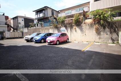 新屋ビル[1K/24.36m2]の駐車場