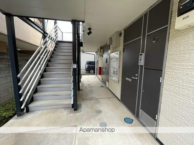 レオパレスAMIの玄関写真