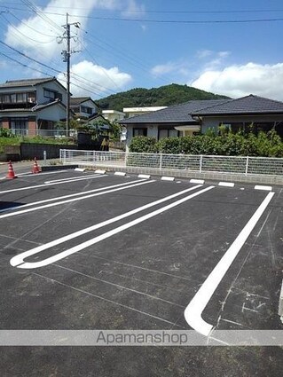 ブライトネス[2DK/45.77m2]の駐車場