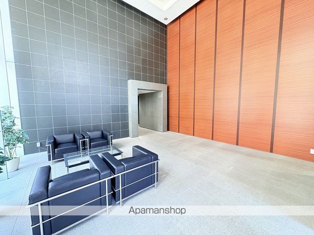 ドゥーエ仙台イーストの玄関写真