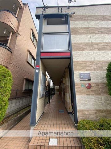 レオパレスハイム サンコウヤの玄関写真