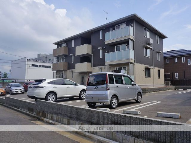 信越本線 長岡駅 徒歩24分 3階建 築11年の外観写真