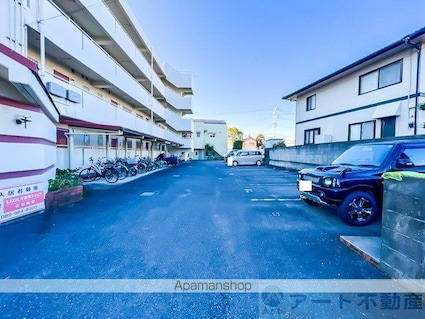 コスモ川内[3LDK/64.8m2]の駐車場