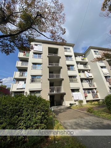 梅が丘南住宅A5棟の外観写真