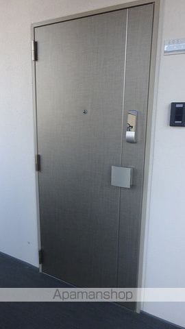 メゾン・ド・ウミライ 松江駅前の玄関写真