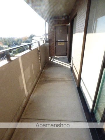 ティーズ緑地の内装写真