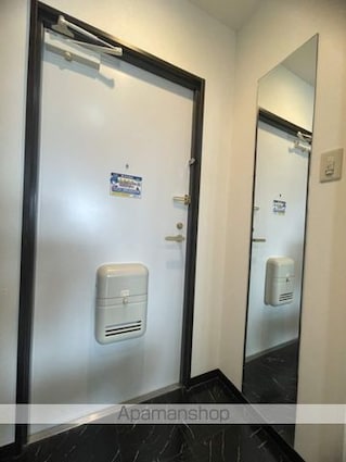 グランドポレストーネ竹屋[1R/29.16m2]の玄関
