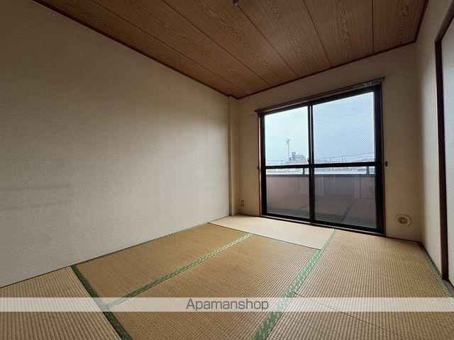 ハイランド園生の内装写真