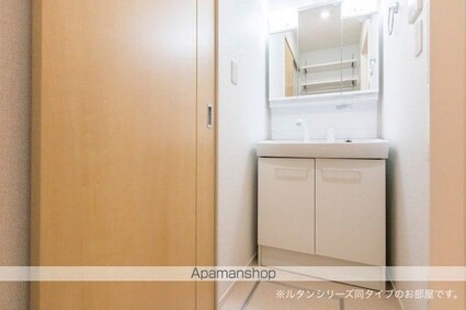 和歌山県和歌山市西庄[2LDK/58.04m2]の洗面所