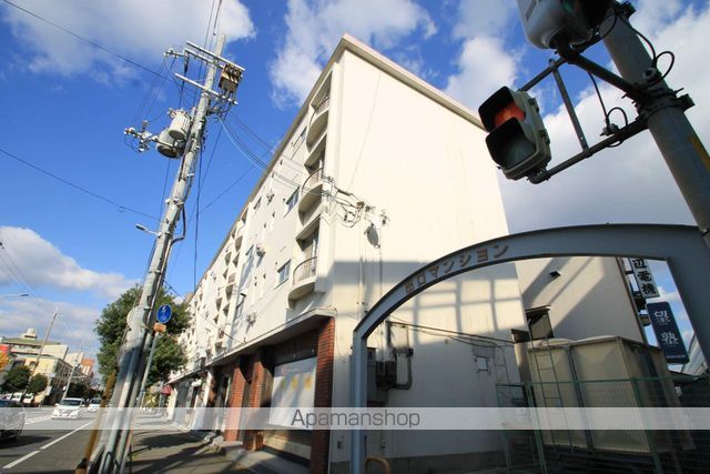 出口マンションの外観写真