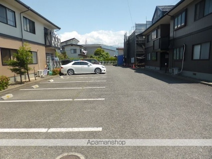 長野県長野市大字稲葉日詰[2LDK/62.07m2]の駐車場