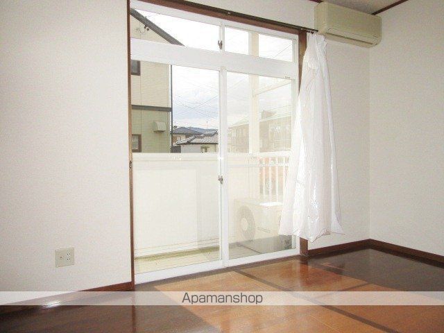 レピュートの内装写真