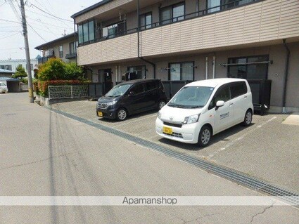 長野県長野市大字高田南高田[1K/26.46m2]の駐車場