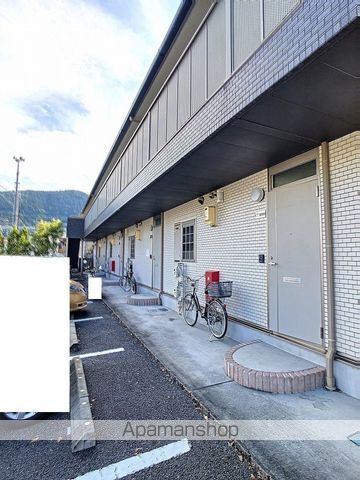 サンサーラポラリスの玄関写真