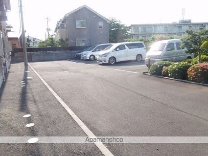 グランジェール[2LDK/74.35m2]の駐車場