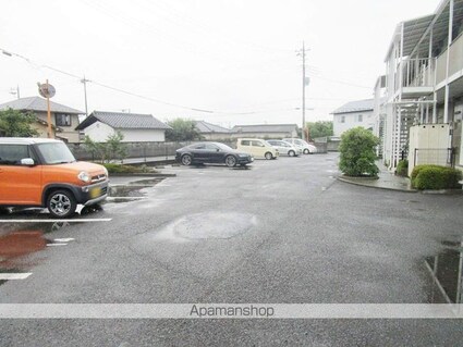 レオパレスエスポワール[1K/20.28m2]の駐車場3