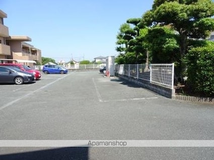 シャンティ[3LDK/65.55m2]の駐車場2