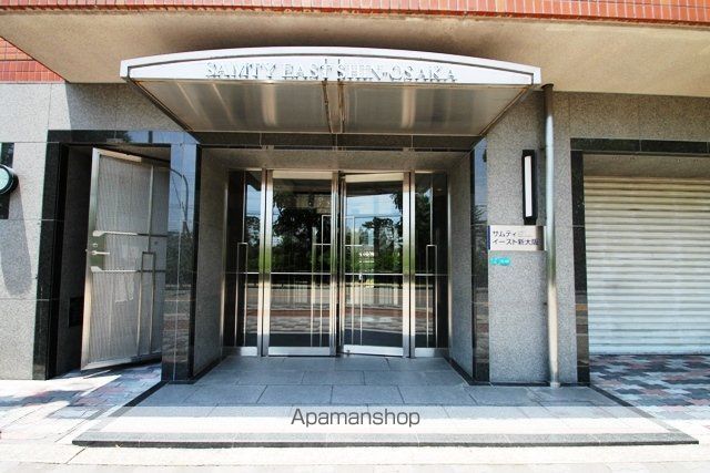 レクシア新大阪の玄関写真