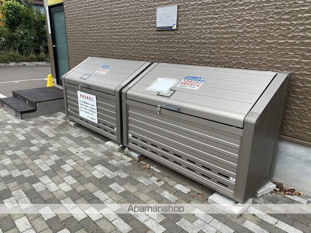 レオパレスすぐりの玄関写真