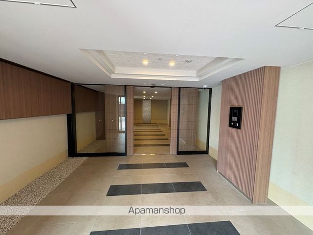 ALIVIS SHIMOーSHINJO SOL TERRACEの玄関写真