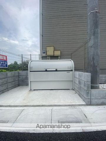 detached 埼玉県吉川市会野谷２丁目
地図を見る