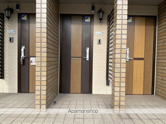 ブロッサムの玄関写真