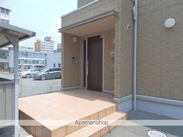 グランクレール高砂の玄関写真