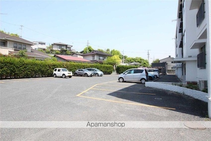 広島県福山市春日町吉田[3DK/54.18m2]の駐車場3