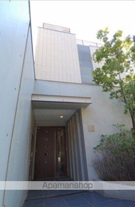 ＺＥＬ　ＣＯＵＲＴ　ＡＯＹＡＭＡ[1K/45.2m2]のエントランス2