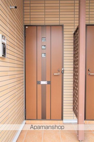 エルハーベン加茂宮Bの玄関写真
