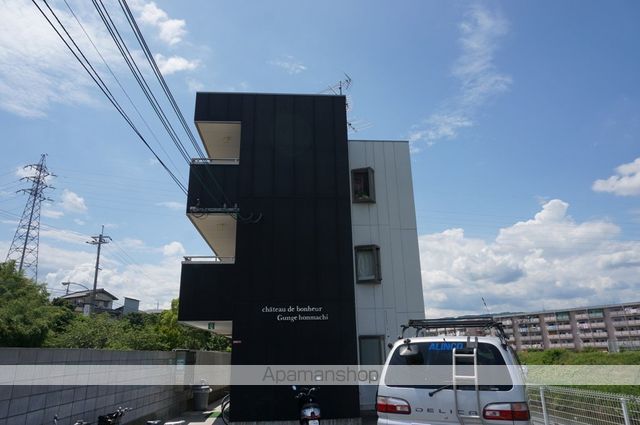 シャトーボヌゥール郡家本町の外観写真