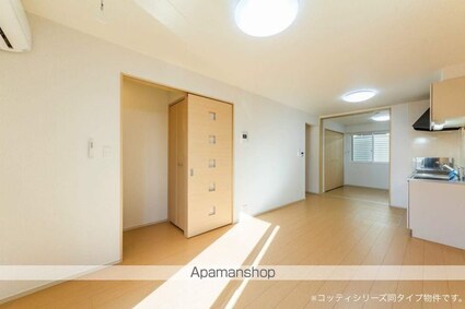 宮城県仙台市青葉区赤坂３丁目[1LDK/37.76m2]のリビング・居間