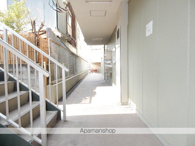 森ビルの玄関写真