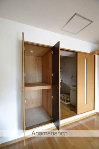 アークハイツ内山下の内装写真