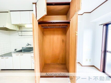 リバーサイドハイツ三原[1R/20.18m2]の収納