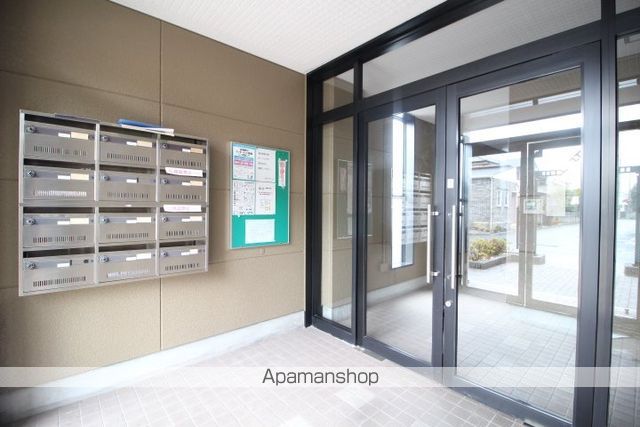 サンライズ2番館の玄関写真