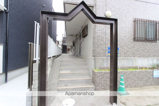 グレースKの玄関写真